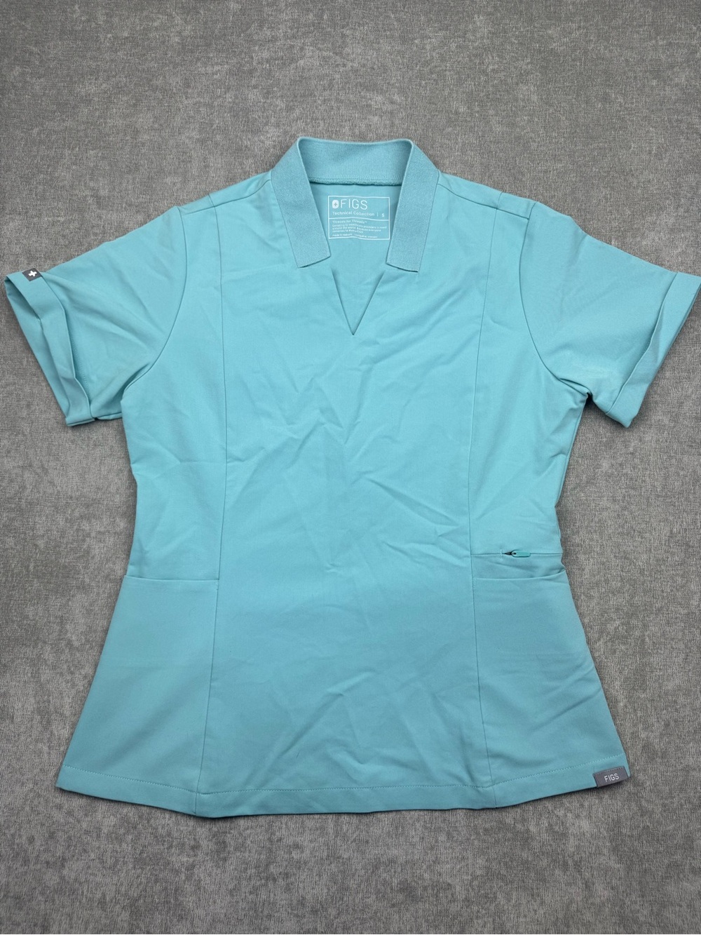 FIGS Inala V-Neck Scrub Top Women’s small aqua blue